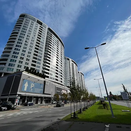 Apartmán V Iii Veziach S Vyhladom, Pri Stadione A S Garazou Zadarmo Bratislava
