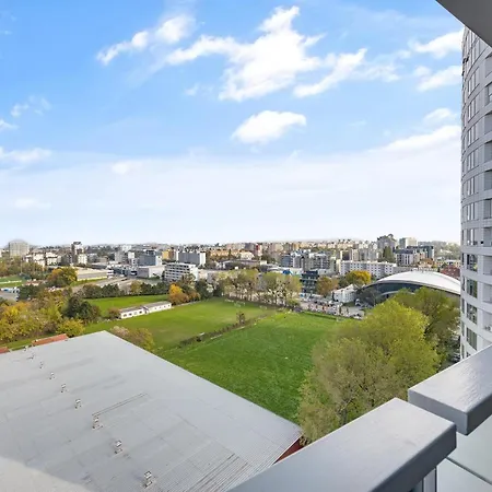 V Iii Veziach S Vyhladom, Pri Stadione A S Garazou Zadarmo Apartment *